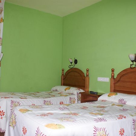 Hostal Carazo Torquemada 外观 照片