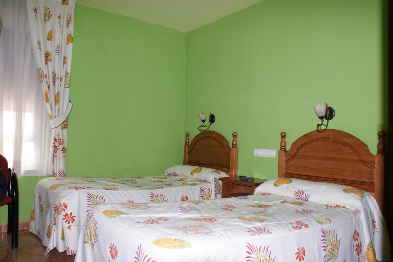 Hostal Carazo Torquemada 外观 照片